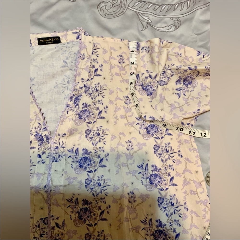 AGHA NOOR Floral Patterned Dress with Blue Accents - Picture 9 of 10